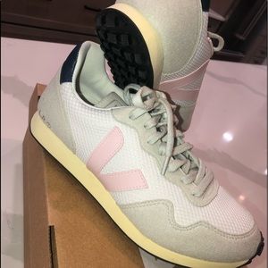 I only have worn these 3x, in perfect condition.